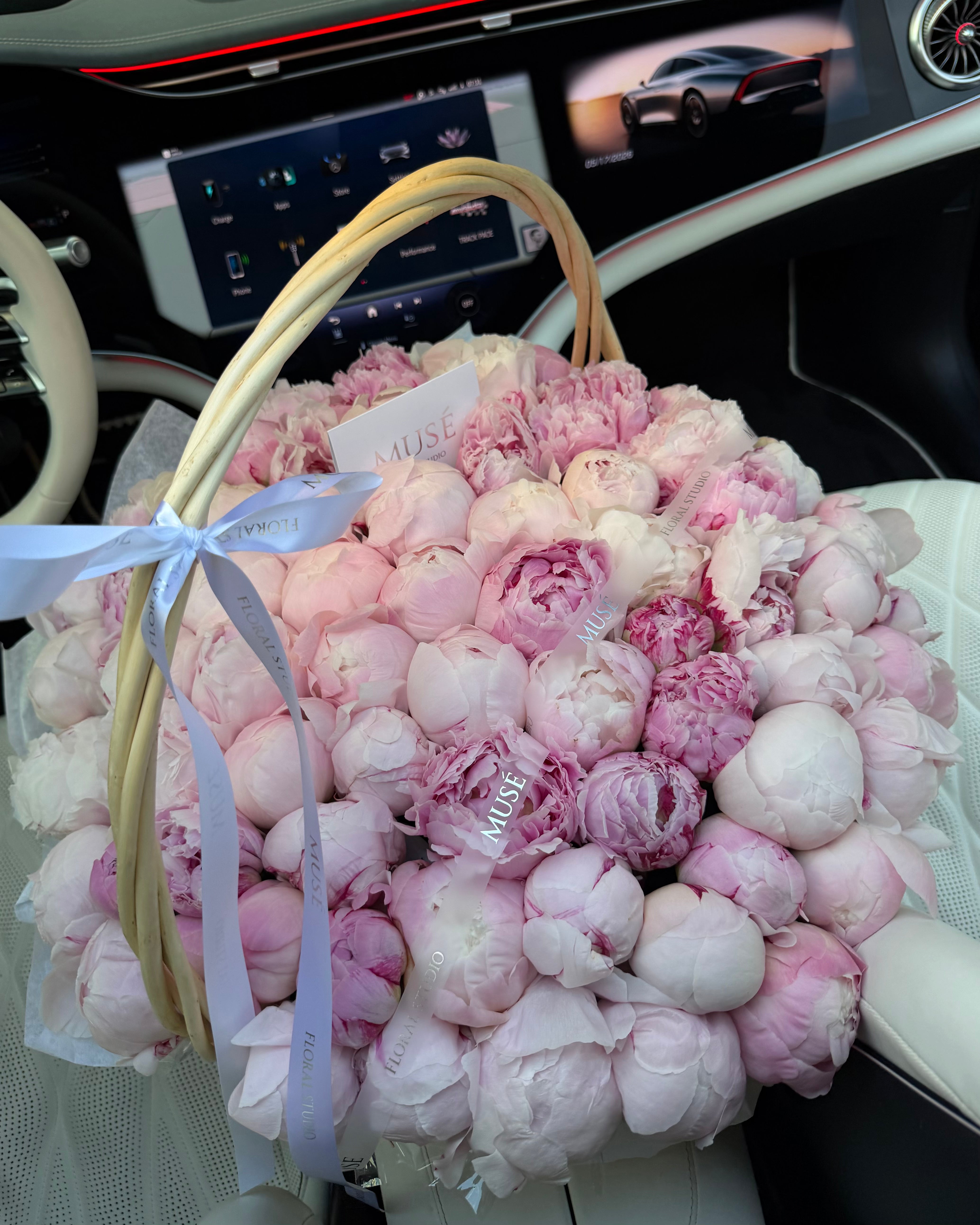 Muse Signature Peony Basket