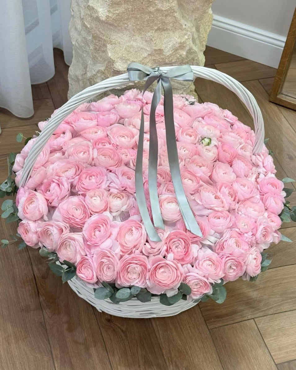 Muse Signature Ranunculus Basket