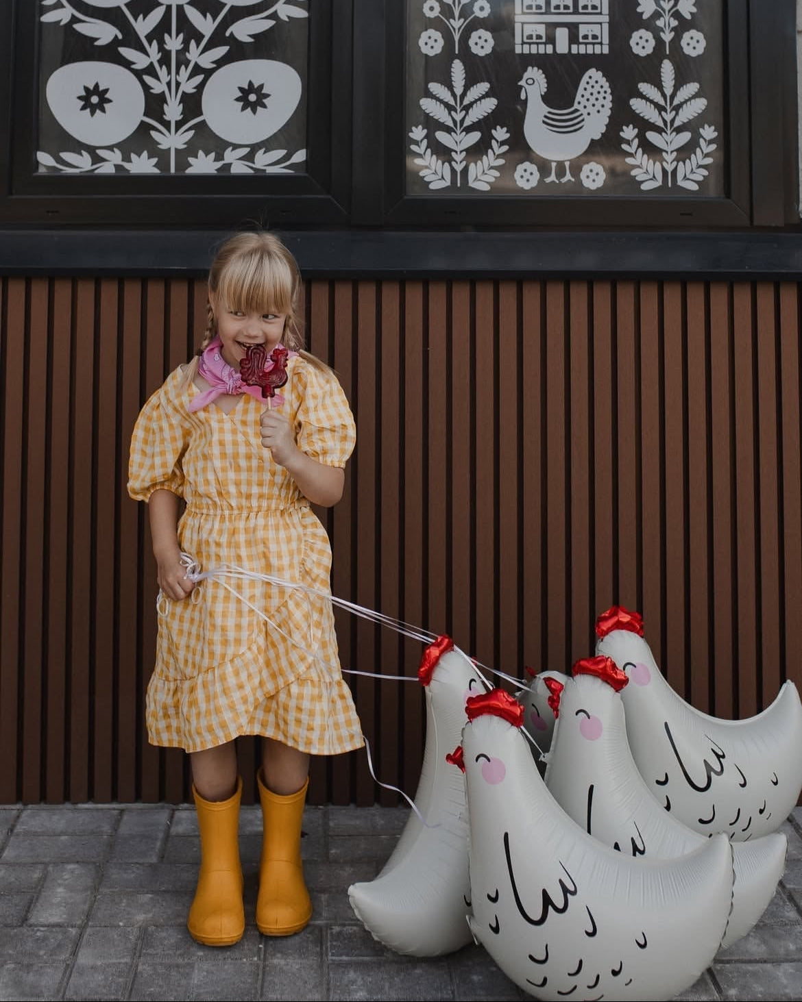 Walking Chicken Balloon